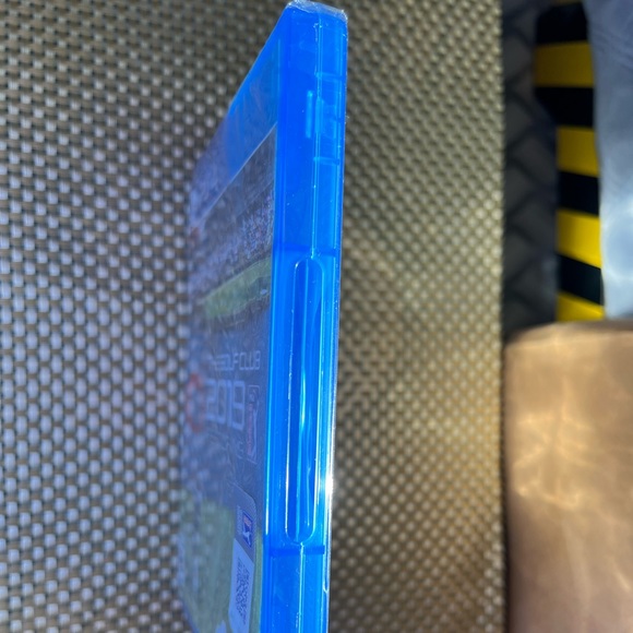 PS4 The Golf Club 2019 Featuring The PGA Tour unopened. - Picture 5 of 9